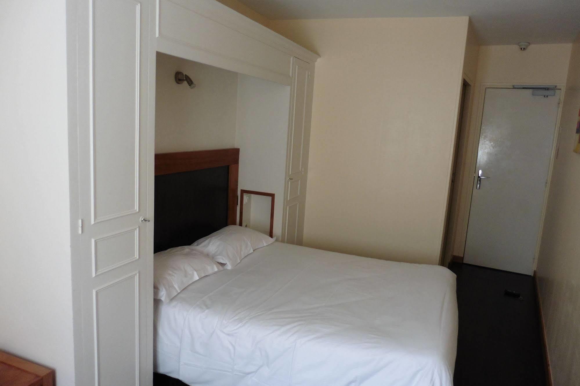 Hotel De L'Orme, Akena エヴルー エクステリア 写真