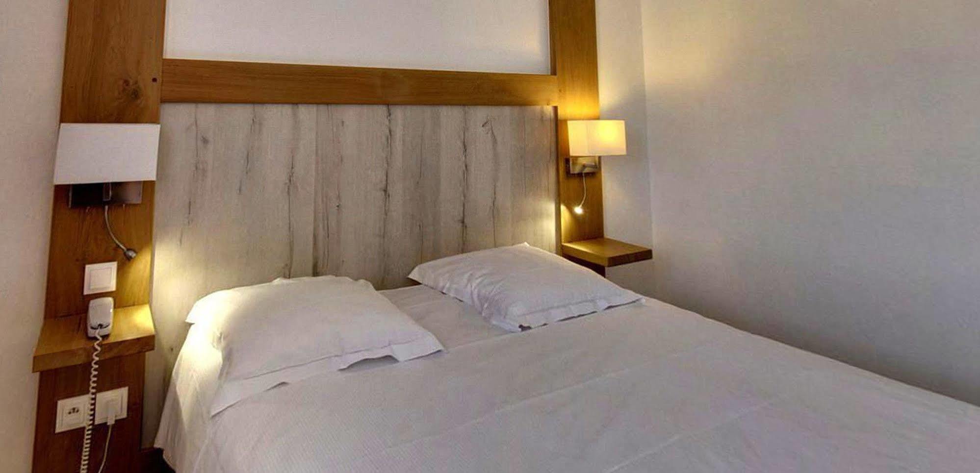 Hotel De L'Orme, Akena エヴルー エクステリア 写真